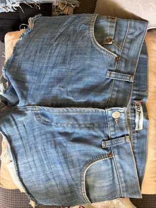 Lote shorts y faldas Levi's y Springfield