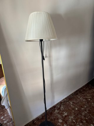 Lámpara de pie Ikea blanca