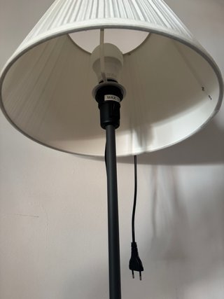 Lámpara de pie Ikea blanca