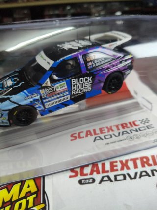 Scalextric Advance Ford Escort Cosworth 1:32