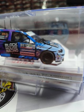 Scalextric Advance Ford Escort Cosworth 1:32