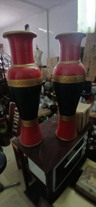 Jarrones Egipcios Rojos y Dorados