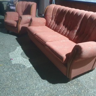 Sofá y sillón madera y tela