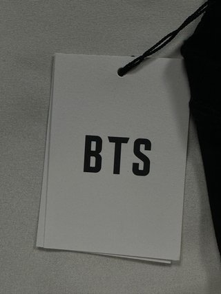T-Shirt Ufficiale BTS ARIRANG World Tour Black