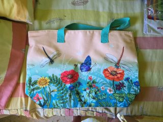 Lote de bolsas azules y multicolor