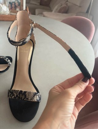 Sandalias Guess de tacón