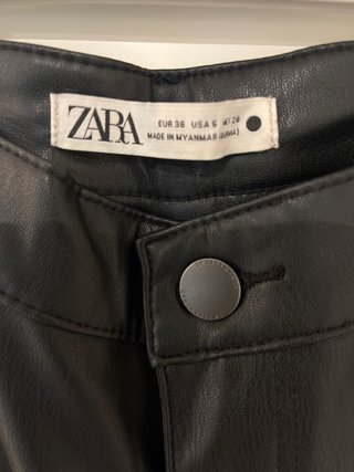Pantalón cuero vegano negro