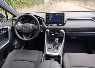 Toyota RAV4 4x4 HIBRIDO ENCHUFABLE 85Km Autonomía