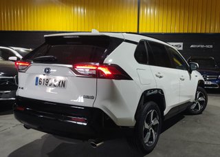 Toyota RAV4 4x4 HIBRIDO ENCHUFABLE 85Km Autonomía