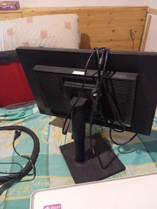 Monitor Samsung y Impresora HP multifunción