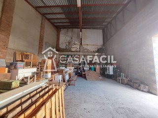 Nave industrial en venta en Monserrat