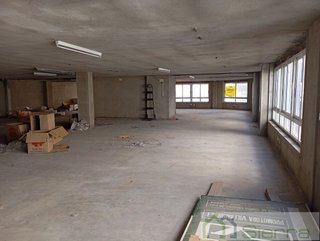 Local comercial en venta en Sarria