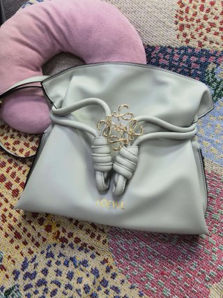 Bolso Loewe Flamenco Clutch Oro Blanco