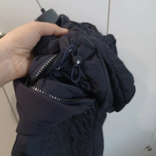 Lote Invierno: Abrigo Azul y Bufanda Blanca