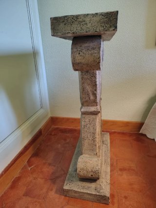 Pilar madera imitación piedra clásico