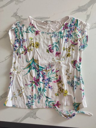 NAF NAF T-shirt floreale bianca