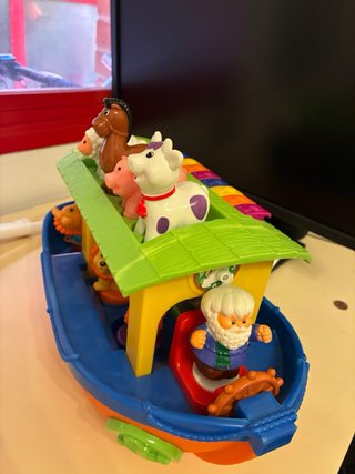 Arca de Noé de juguete con animales y sonidos