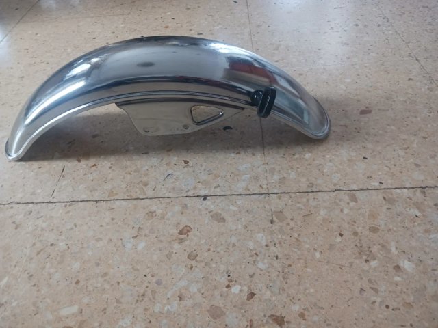 Guardabarros delantero Suzuki GN250
