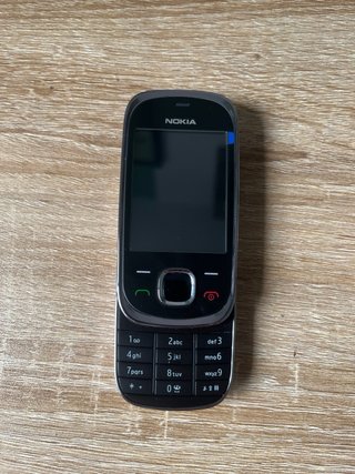 Nokia 7230 Negro/Plata con caja