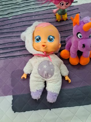 Lote de muñecos: Bebé Llorón y más