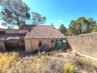 Chalet en venta en Caudete