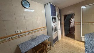 Casa adosada en venta en Huelma