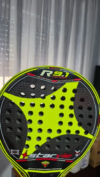 Pala de pádel StarVie R9.1 Carbono