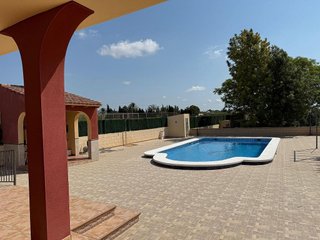 Chalet en venta en Albatera