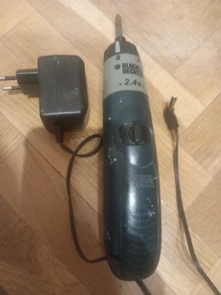 Destornillador Eléctrico Black & Decker 2.4V
