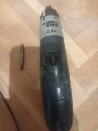 Destornillador Eléctrico Black & Decker 2.4V