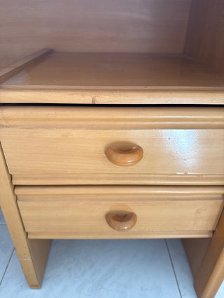 Mesa de estudio de madera