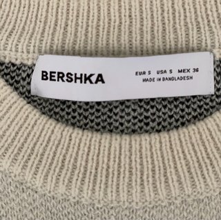 Jersey Bershka Negro/Blanco Talla S