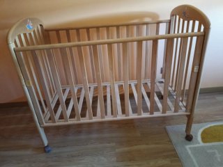 Cuna Oslo Naty de madera con colchón de látex