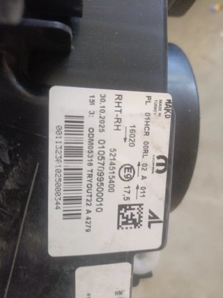 52145154400 Fiat Faro derecha