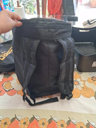 Bolsa de transporte cilíndrica negra