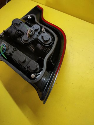 PILOTO TRASERO IZQUIERDO VOLVO S60