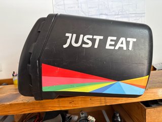 Baúl Just Eat Retro