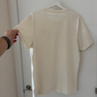 Camiseta Reebok Talla L, color blanco roto