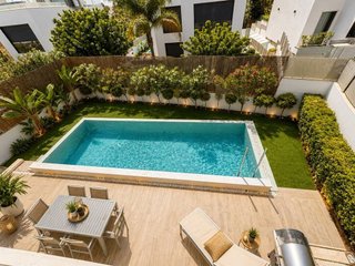 Casa en alquiler en Las Lomas de Río Verde en Marbella