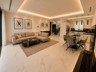 Casa en alquiler en Las Lomas de Río Verde en Marbella