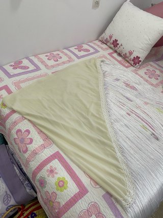 Mantón Flamenco Beige y Blanco