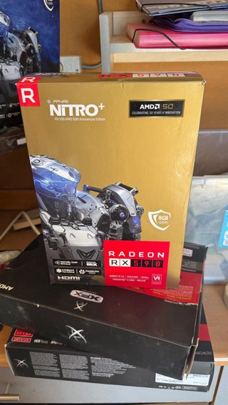 Lote di schede grafiche AMD Radeon