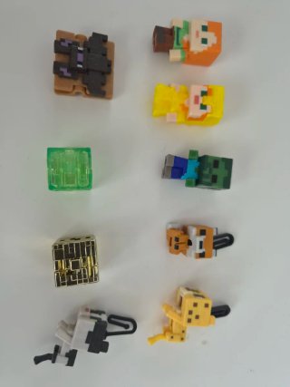 Figuras Minecraft Kinder Joy