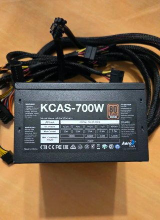 Fuente Alimentación AeroCool KCAS 700W 80 Plus