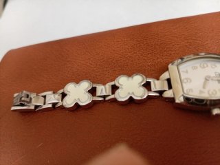 Reloj Lotus Plata y Blanco