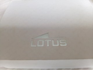 Reloj Lotus Plata y Blanco