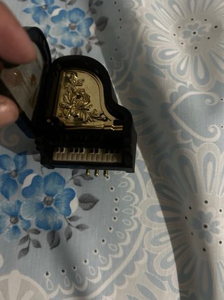 Mini piano de cola negro
