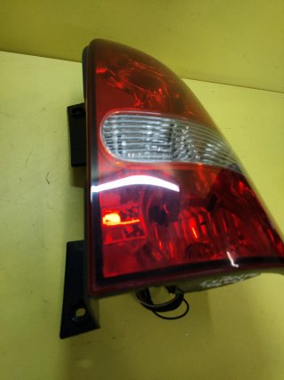 PILOTO TRASERO DERECHO SSANGYONG REXTON I