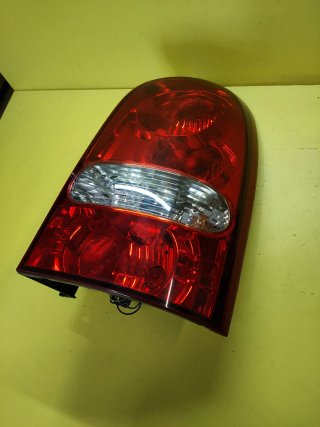 PILOTO TRASERO DERECHO SSANGYONG REXTON I