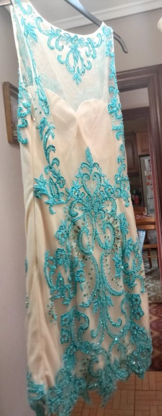 Vestido de fiesta con pedrería